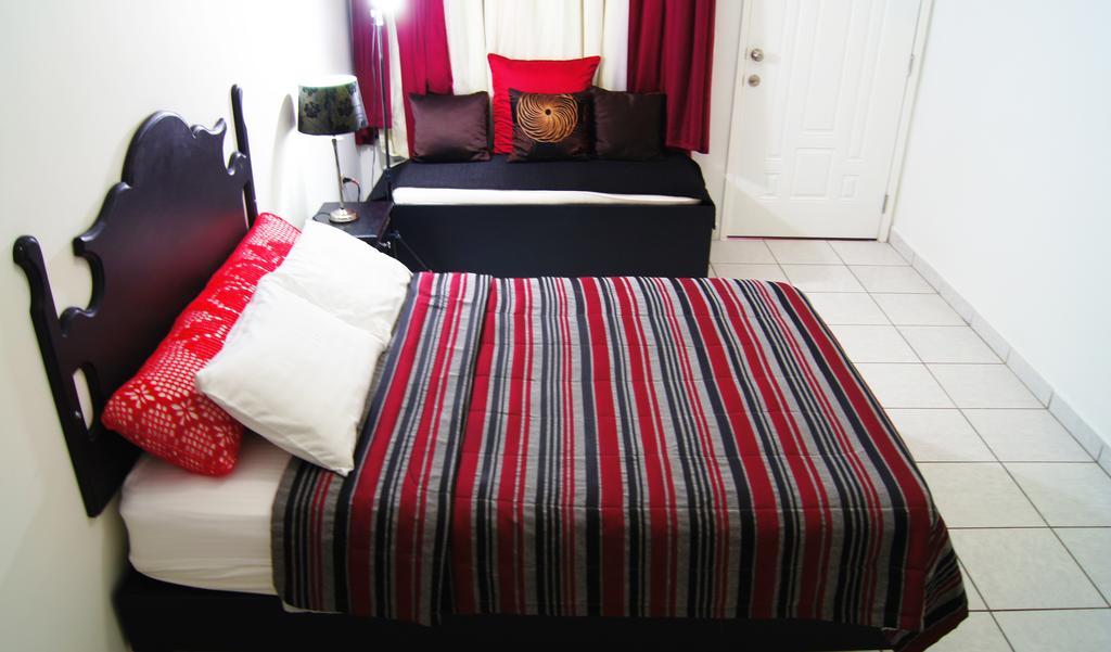 Uw Oasis Hotel La Ceiba Pokoj fotografie