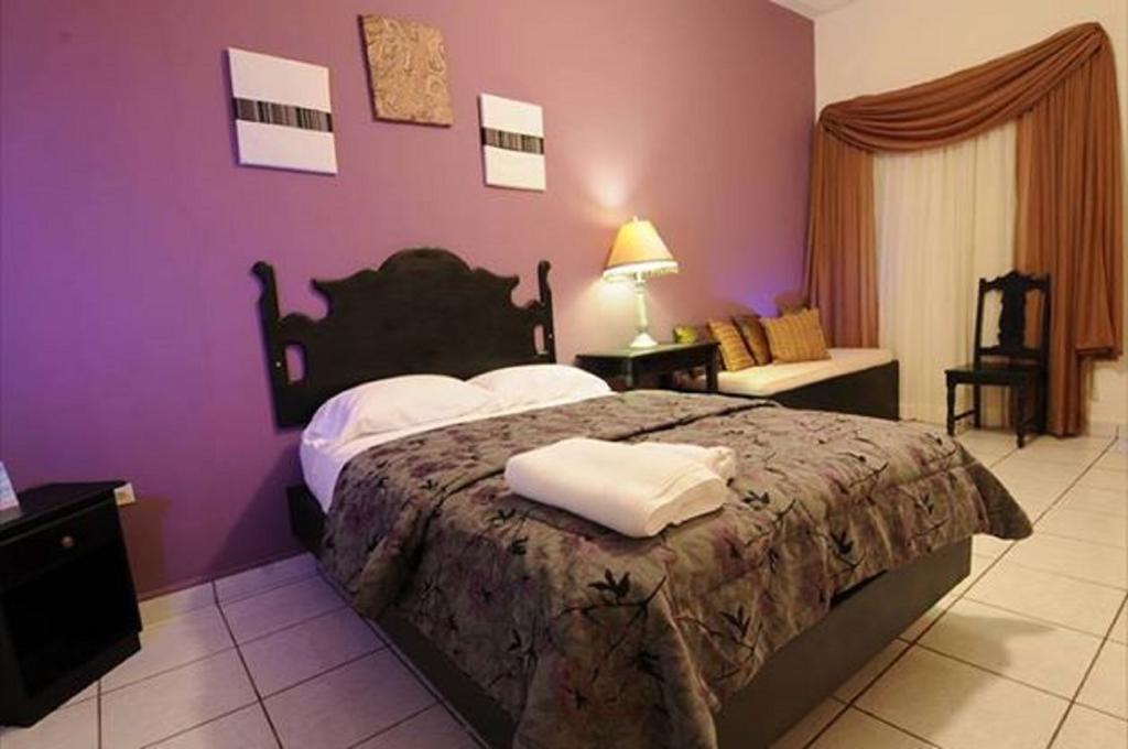 Uw Oasis Hotel La Ceiba Exteriér fotografie