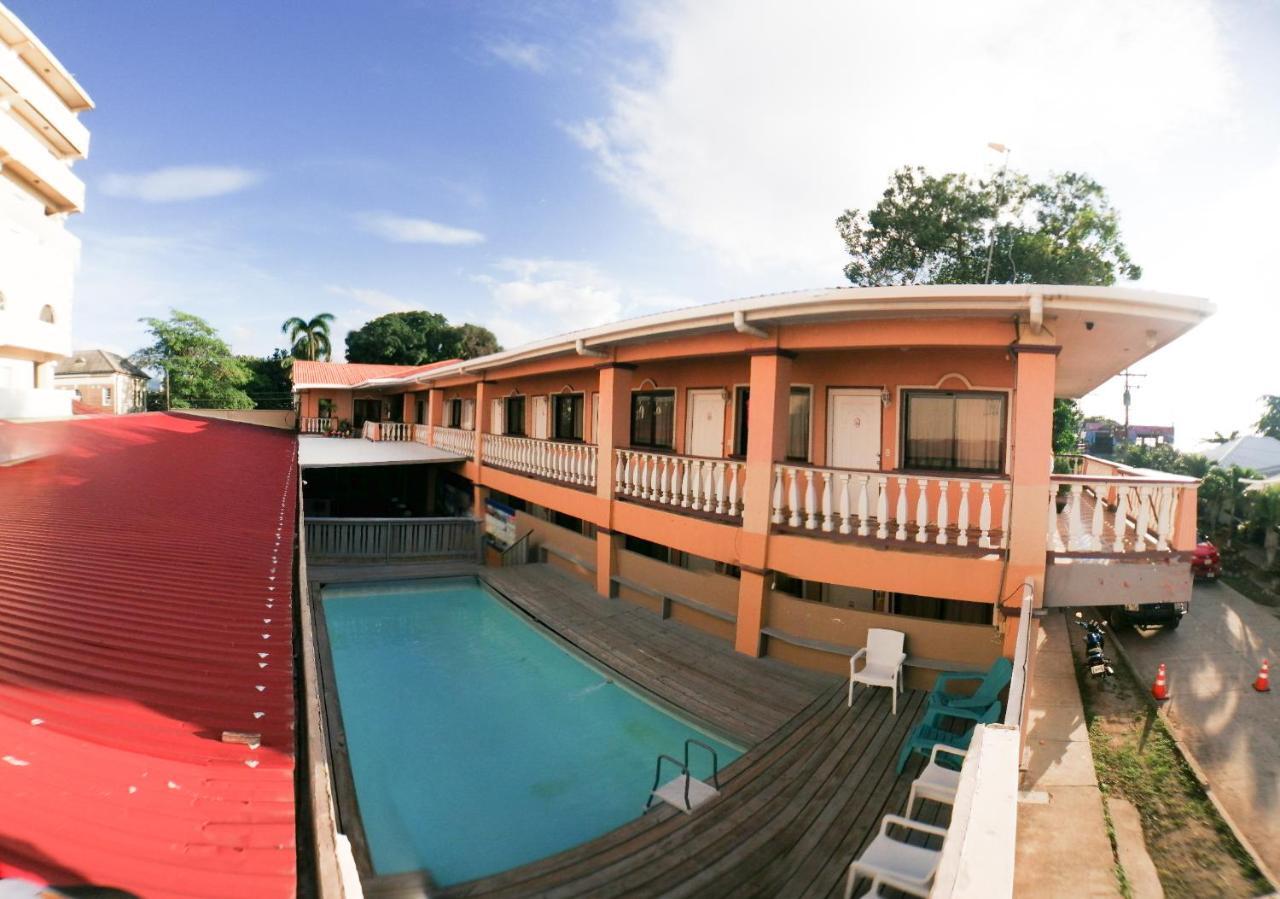 Uw Oasis Hotel La Ceiba Exteriér fotografie